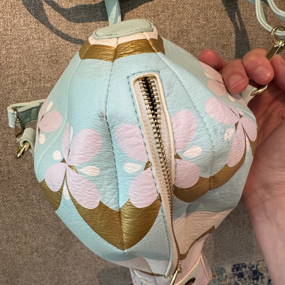Disney parks “it’s a small world” hot air balloon crossbody purse - Picture 7 of 10